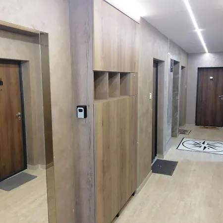 Ekvilibrijum 公寓 *