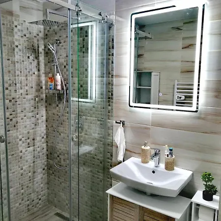 Ekvilibrijum 公寓 *